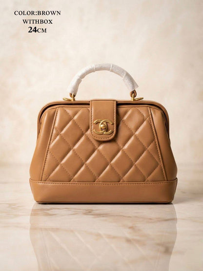 Chanel 𝟐𝟒ᴀ ᴅᴏᴄᴛᴏʀ ʙᴀɢ
Tᴏᴘ ʜᴀɴᴅʟᴇ ᴡɪᴛʜ ɢᴏʟᴅ ᴄʜᴀɪɴ
ᴡɪᴛʜʙᴏx🎁🎁🎁
Lᴀᴍʙsᴋɪɴ
Sɪᴢᴇ:𝟐𝟒ᴄᴍ
90 dhs✅

Zain56
♥️♥️♥️