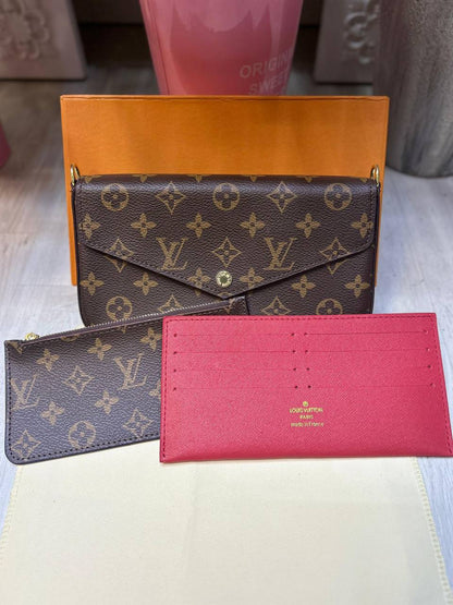 LV 3in1
22cm  

with box
🎁🎁🎁

90 dhs✅

Zain254
Zain44
♥️♥️♥️