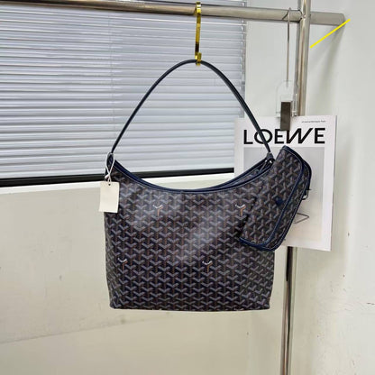 Goyard
Size : 36x31x12cm

70 dhs💓

Zain232
♥️♥️♥️