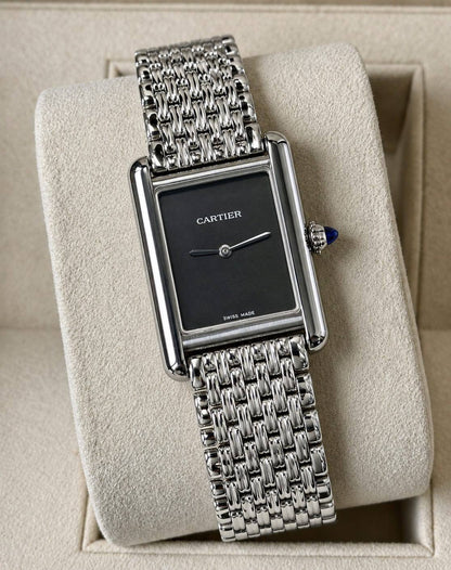 Cartier 

watch unsix (
size36mm) 

good quality 
230 dhs🇦🇪🇦🇪

Zain59
♥️♥️♥️