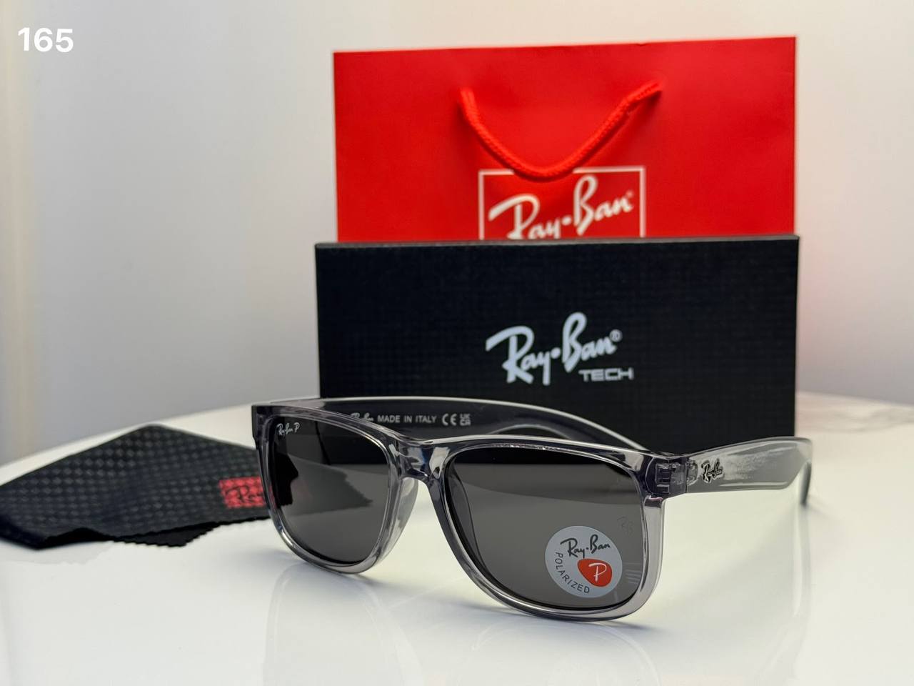 Ray Ban
55 dhs🇦🇪🇦🇪

Zain182
♥️♥️♥️