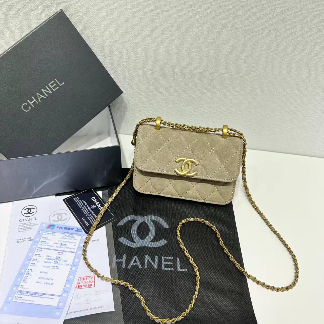 Chanel
95 dhs🇦🇪

Zain143
♥️♥️♥️