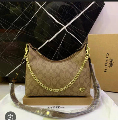Coach
90 dhs✅
With box

Zain219
♥️♥️♥️