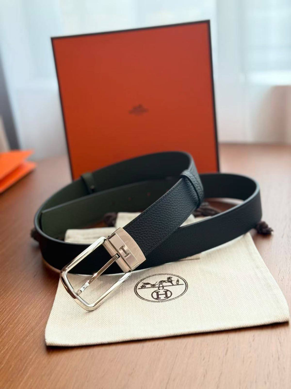 Hermes
For  men
Super master 4cm
With original box

320 dhs🇦🇪🇦🇪


Zain281
♥️♥️♥️