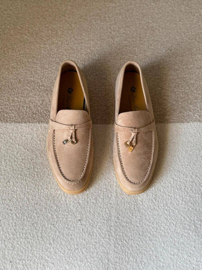 Loro Piana
Size 36 to 41
450 dhs✅

Zain288
♥️♥️♥️