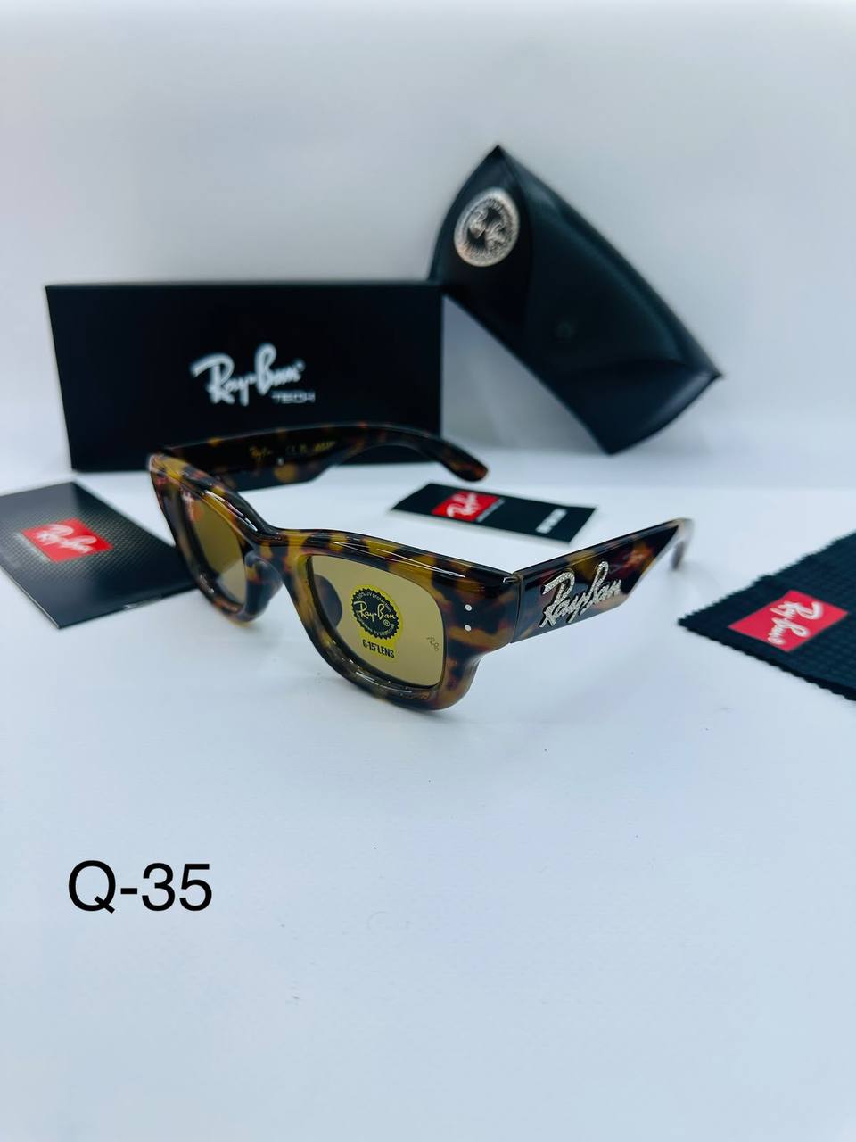 Sunglasses 🕶️*
New stock 💥
good quality 💯
Copy one 1️⃣ 
With master box 🗃️ 
50 dhs💛

Zain216
♥️♥️♥️