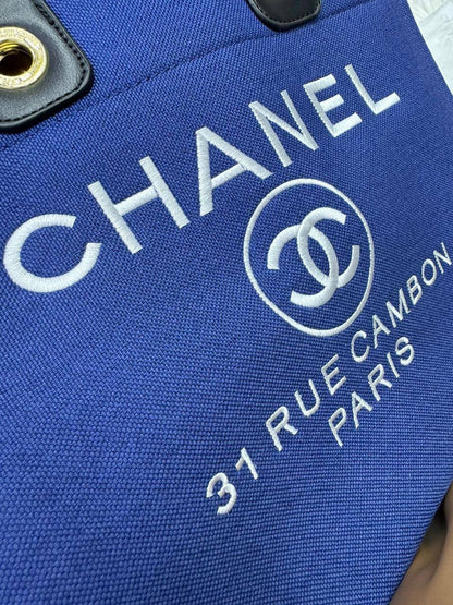 🏖Chanel canvas bag
1️⃣ First quality
Size : 47* 32 cm

85 dhs🇦🇪🇦🇪

Zain115
♥️♥️♥️