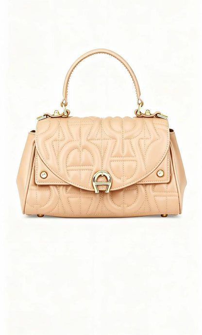Coach - Aigner
90 dhs🪙💕
Good quality 

with box
🎁🎁🎁

Zain35
♥️♥️♥️