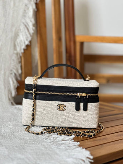 Chanel 
*Vanity💕*
Super Master 
For Price 👇 WhatsApp✅
0568585901 
0507557372
0552275751 Owner Zain 👌

Zain317
♥️♥️♥️