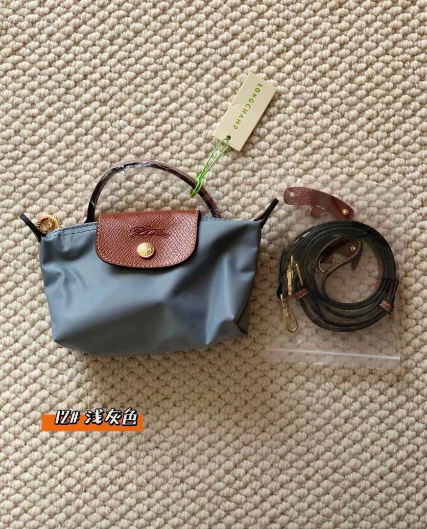 Long Champ
50 dhs🇦🇪🇦🇪
size 20cm

Zain41
♥️♥️♥️