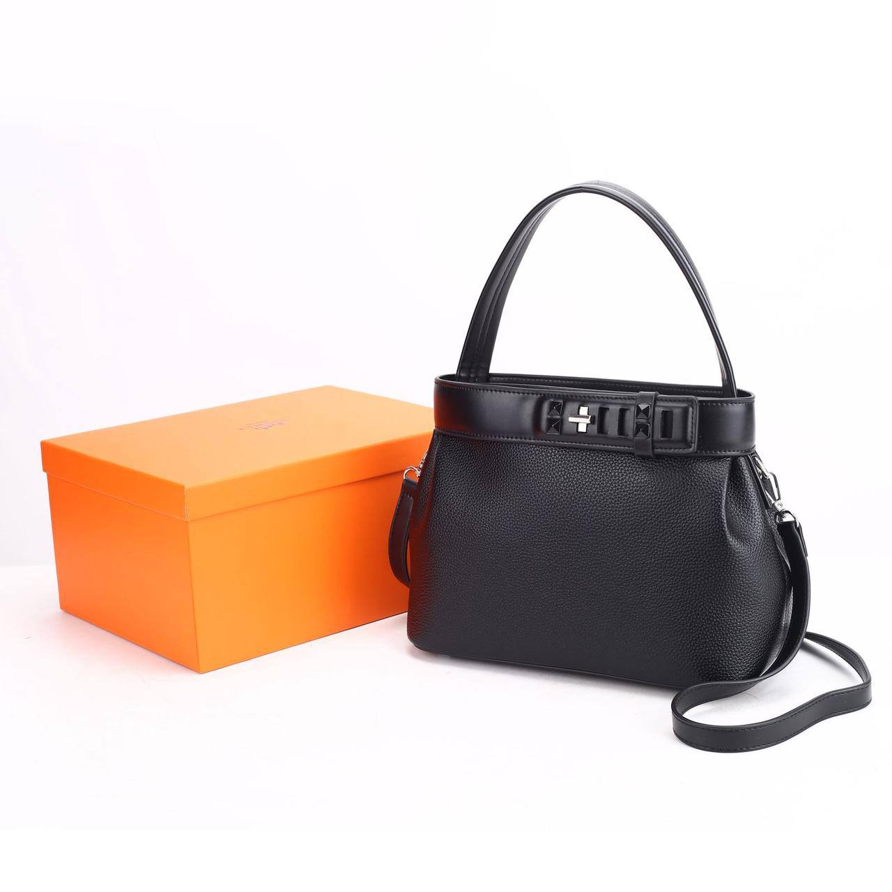 HERMES 
NEW CAME HIGH QUALITY 
WITH BOX 
🎁🎁🎁

125 dhs❣️

Zain39
♥️♥️♥️