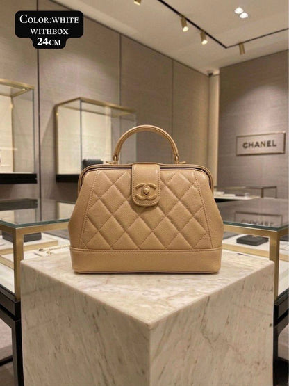 Chanel 𝟐𝟒ᴀ ᴅᴏᴄᴛᴏʀ ʙᴀɢ
Tᴏᴘ ʜᴀɴᴅʟᴇ ᴡɪᴛʜ ɢᴏʟᴅ ᴄʜᴀɪɴ

Withbox
🎁🎁🎁

Lᴀᴍʙsᴋɪɴ
Sɪᴢᴇ:𝟐𝟒ᴄᴍ
95 dhs✅

Zain56
♥️♥️♥️
