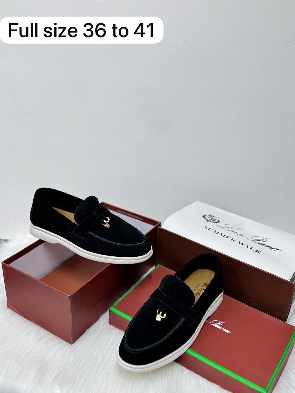 Loro Piana 
𝐇𝐢𝐠𝐡 𝐪𝐮𝐚𝐥𝐢𝐭𝐲 💯 
130 dhs✅

Zain86
♥️♥️♥️