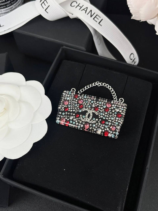 Super Master Brooch 
110 dhs🪙 
With Box And Paper Bag
🎁🎁🎁

Zain89
♥️♥️♥️