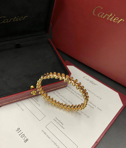 CARTIER BANGLE
MASTER💫✨
85 DHS✅
WITH BOX AND PAPER BAG🛍️🎁

Zain89
♥️♥️♥️