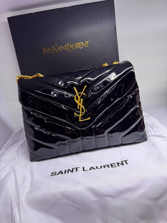 🌟 YSL LouLou
1⃣️ First quality +🎁
Size: 25 * 16.5 * 9 cm
85 dhs❣️
with box🎁

Zain115
♥️♥️♥️