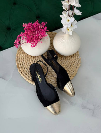 Chanel 

Vip quality 

Size:36 to 41
430 dhs🇦🇪🇦🇪

Zain113
♥️♥️♥️