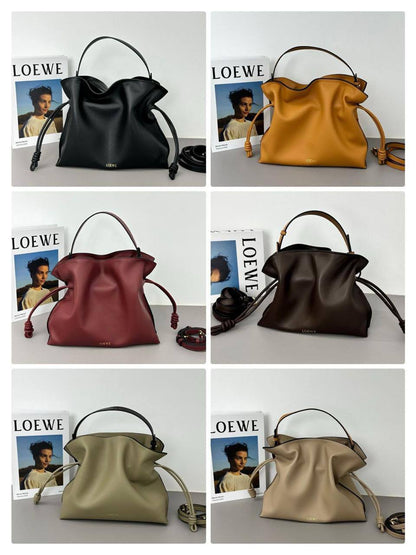 Loewe 💕💕
Master
30cm🥰 
280 dhs🌺

Zain228
♥️♥️♥️