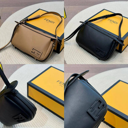 Fendi simply
1⃣️ First quality +🎁
Size : 25 * 13 * 6 cm
85 dhs🪙🌨️

with box 🎁

Zain115
♥️♥️♥️