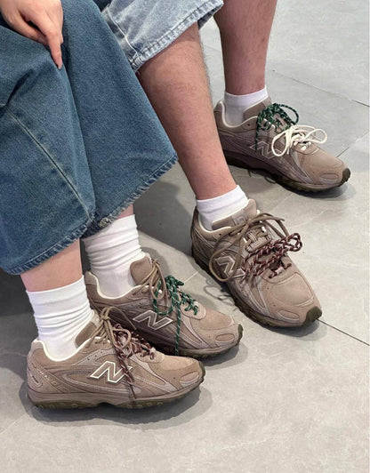 New Balance 204L Mushroom Arid Stone ，
Size 36-45 ，
230 dhs🪙🖤

Zain18
♥️♥️♥️