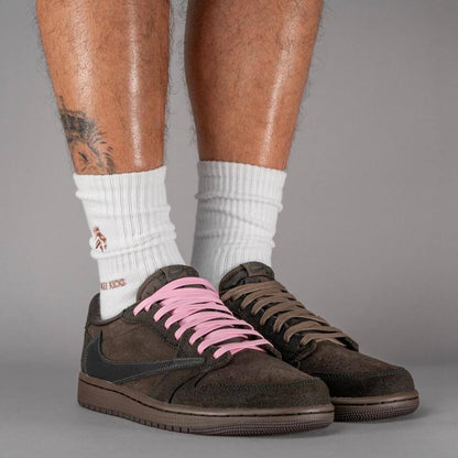 Air jordan 1 low og SP x Travisscott " velvet brown " ，
Size 36-45 ，
260 dhs🪙🌨️

Zain18
♥️♥️♥️
