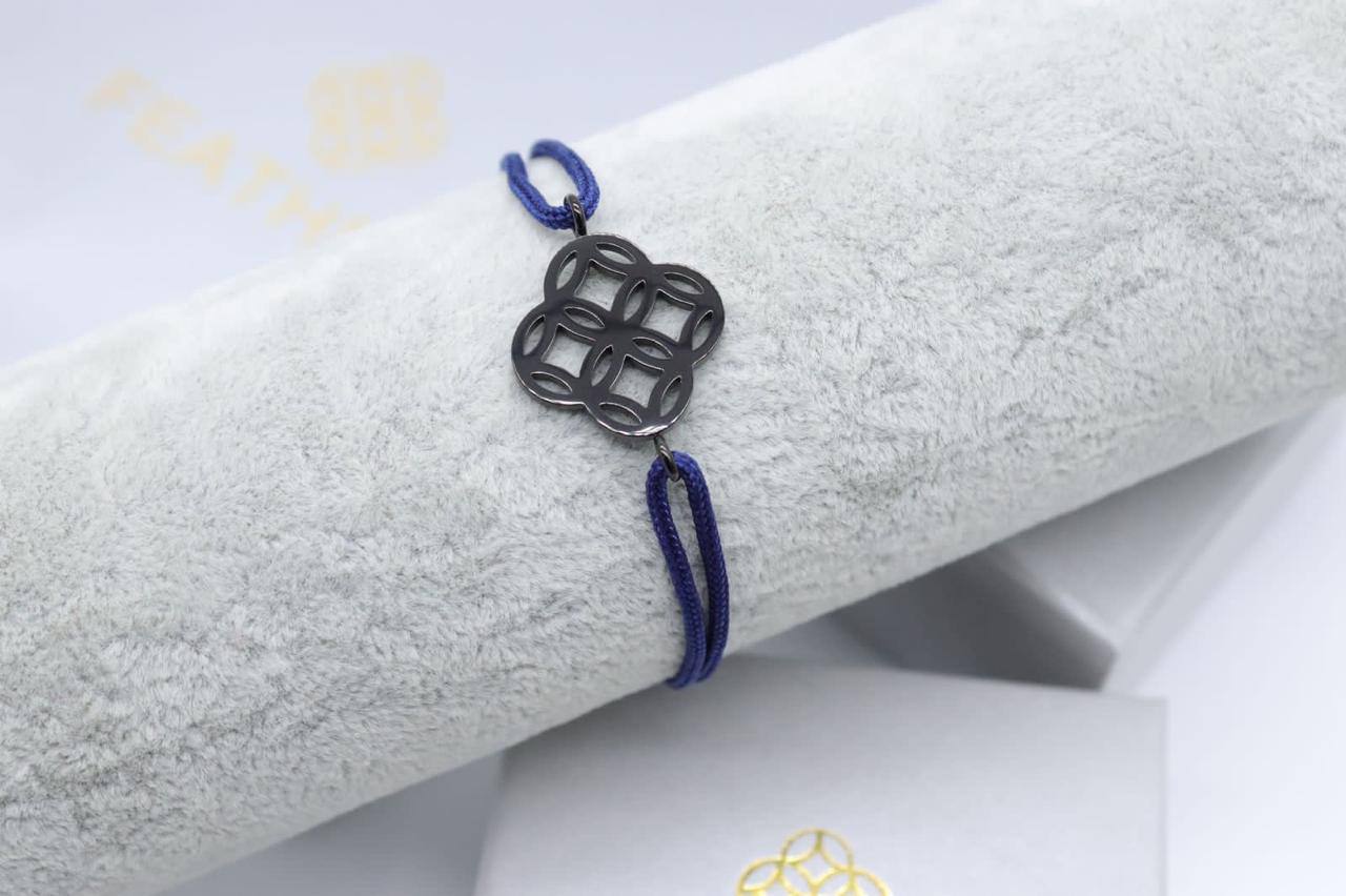 Bracelet 
55 dhs💓
+Box and paper bag🎁

Zain33
♥️♥️♥️