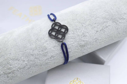 Bracelet 
55 dhs💓
+Box and paper bag🎁

Zain33
♥️♥️♥️