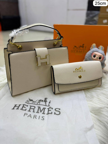 💞 Hermes 2 in 1
1️⃣ First quality ＋🎁
Size : 25 * 13 * 16 cm
95 dhs🇦🇪
with box🎁

Zain115
♥️♥️♥️