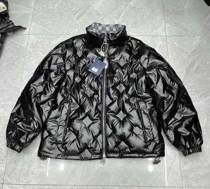 New collection 

350 dhs🇦🇪🇦🇪
Good quality 
Sizes: S M L XL
AVAILABLE 
WINTER JACKET

zain231
♥️♥️♥️