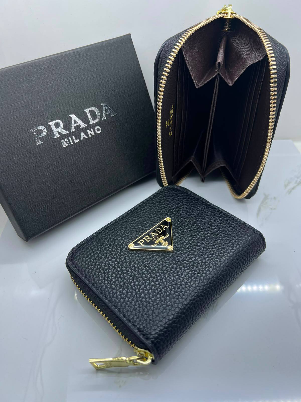 Wallets
45 dhs✅

Zain182
♥️♥️♥️