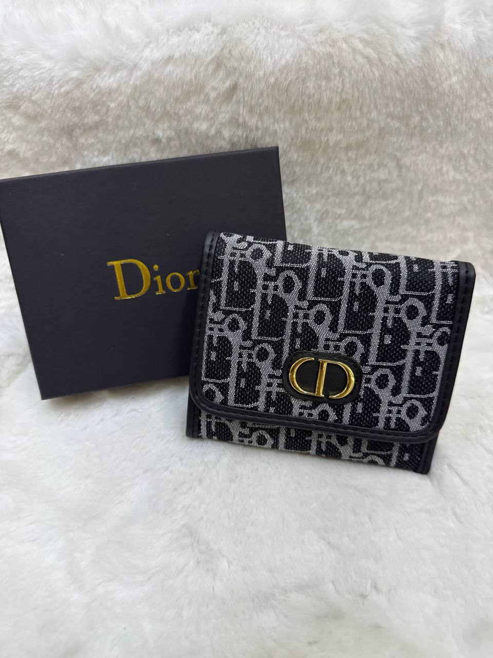 NEW CAME
SMALL WALLET
GOOD QUALITY
30 dhs🇦🇪🇦🇪

Zain40
♥️♥️♥️