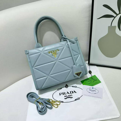 Prada

100 dhs💓

Zain86
♥️♥️♥️