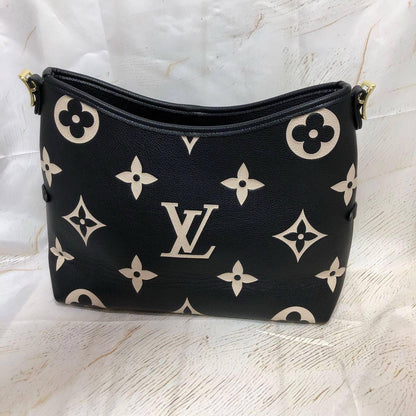 LV

with box
🎁🎁🎁

90 dhs✅

Zain72
♥️♥️♥️