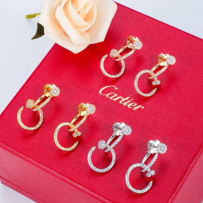 Cartier 
Earring 🦋
Master quality 💯
With normal boxes 🗃️ 
70 dhs🇦🇪🇦🇪

With master box 📦 
110 dhs🇦🇪🇦🇪

Zain216
♥️♥️♥️