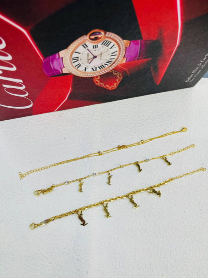 Stainless steel ❤️‍🔥*
Non tarnish 💯
ONE Piece 🦋
With black boxes 📦 
20 dhs💓
With normal boxes 🗃️ 
And paper bag 🛍️
30 dhs💓

Zain216
♥️♥️♥️