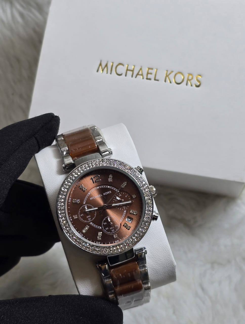Rolex
Aigner
MK
55 dhs🪙💚

Zain29
♥️♥️♥️
