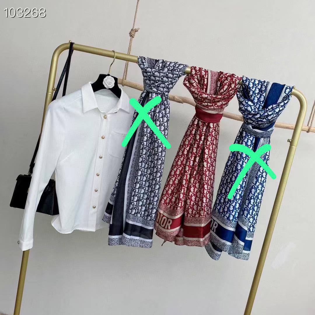 Silk scarf 
40 dhs🪙💕

Zain93
♥️♥️♥️