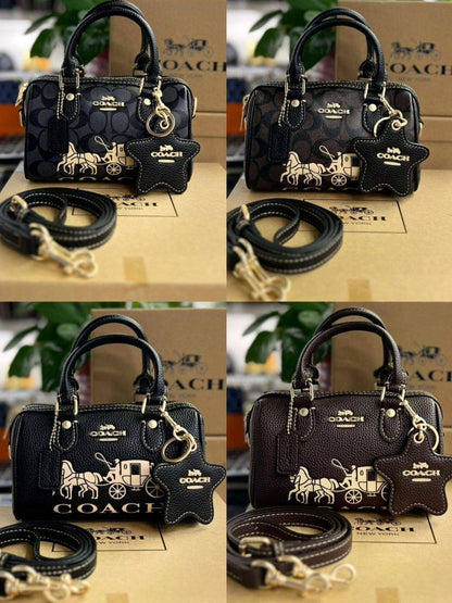 Coach
100 dhs✅
SIZE：17cm
good-quality
 with box

Zain35
♥️♥️♥️
