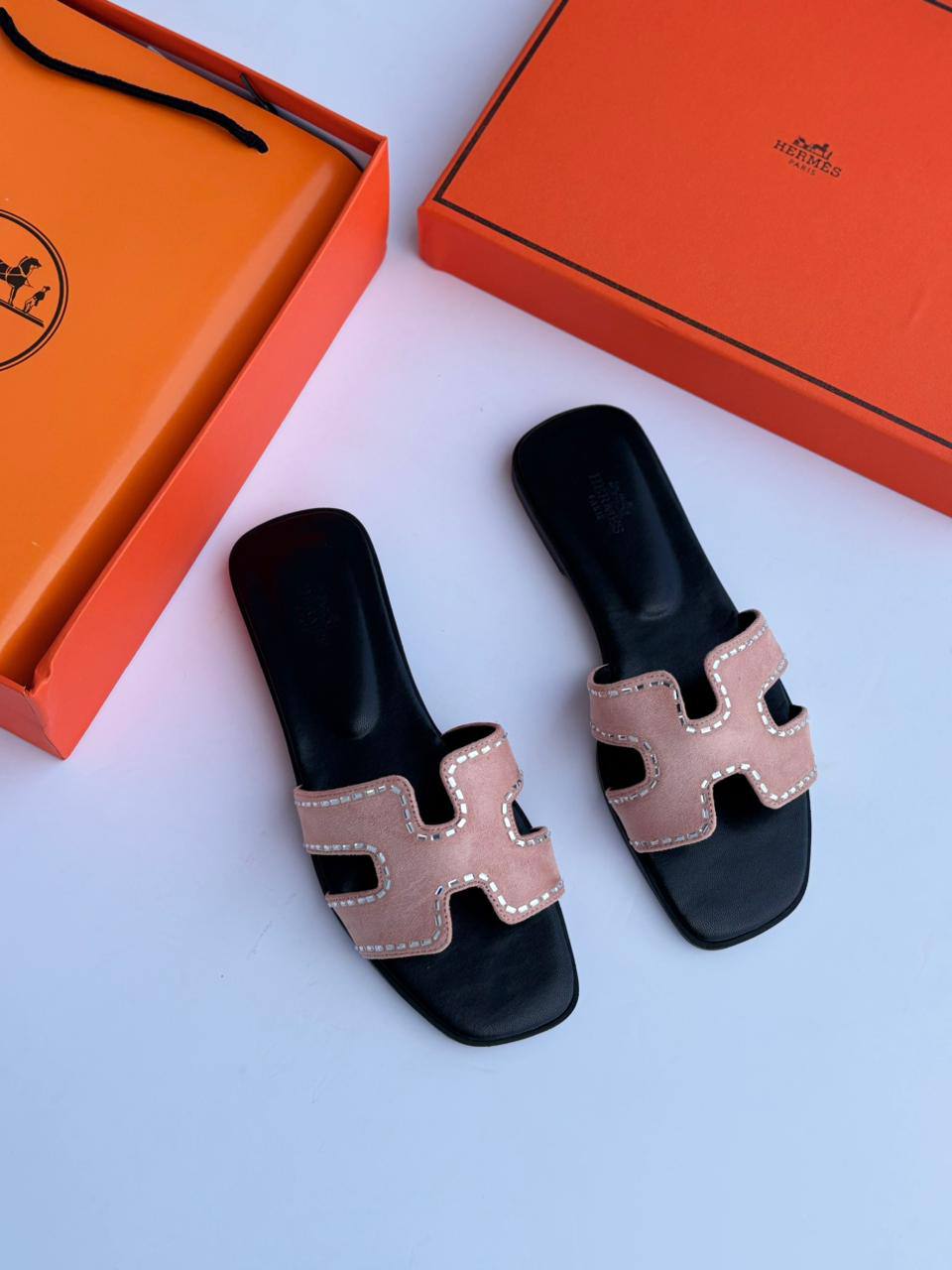 Hermes 
100 dhs🪙💚
Size 36-42

Zain54
♥️♥️♥️