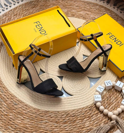 Fendi
     🧨. Size.  36 to 41
130 dhs💛

Zain80
♥️♥️♥️