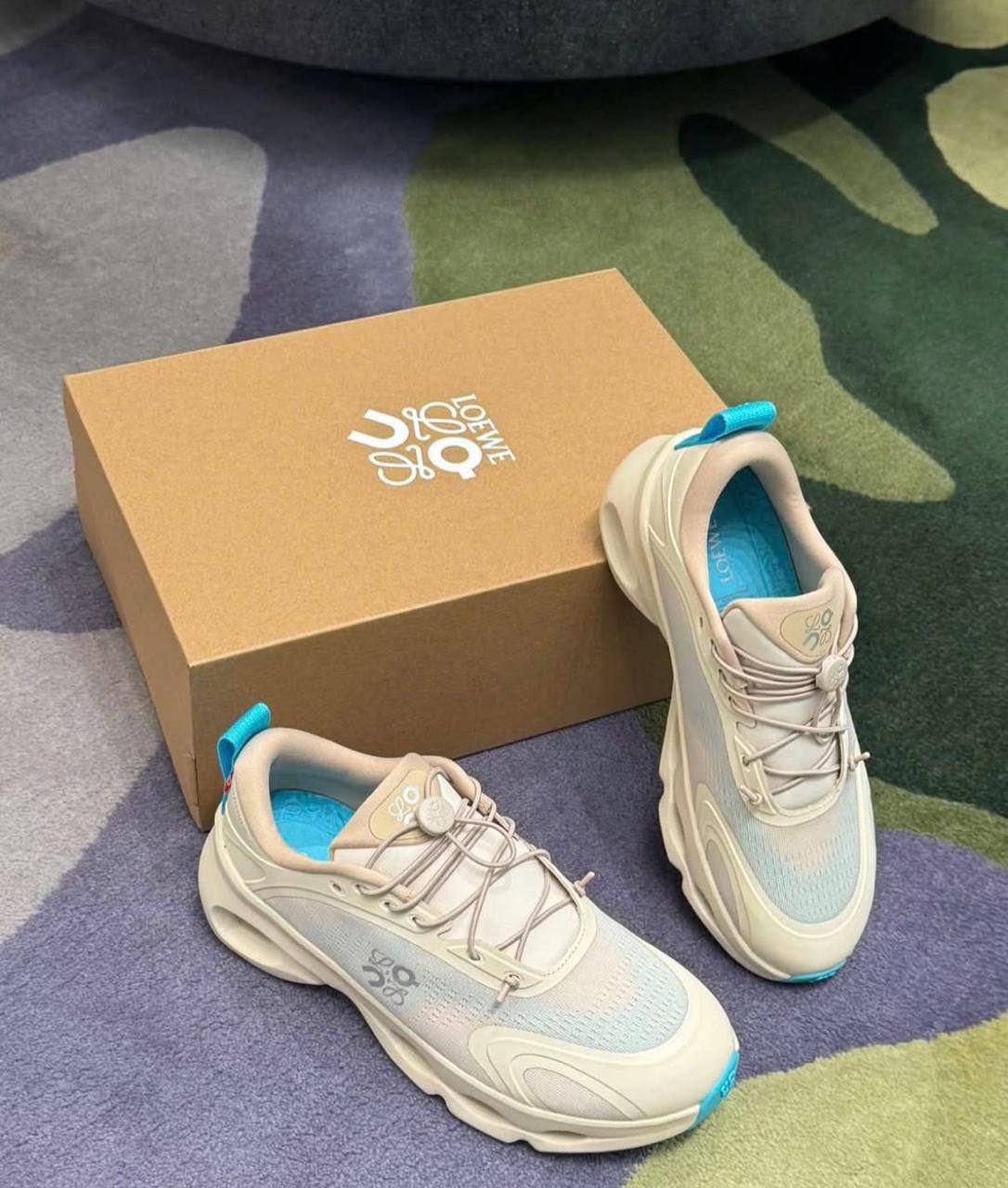 On Cloudsolo & Loewe , 
size 36 to 41 , 
250 dhs🪙💕

Zain196
♥️♥️♥️