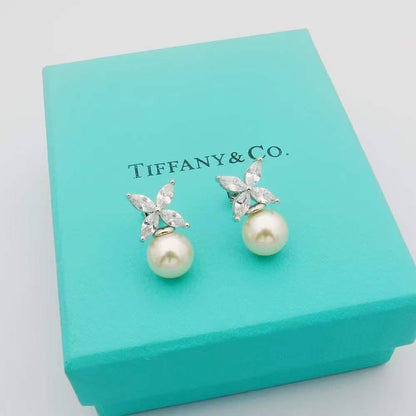 Tiffany EARRING
MASTER💫✨
GOLD SILVER ROSE GOLD AVAILABLE
55 dhs✅
WITH BOX AND PAPER BAG🛍️🎁

Zain89
♥️♥️♥️