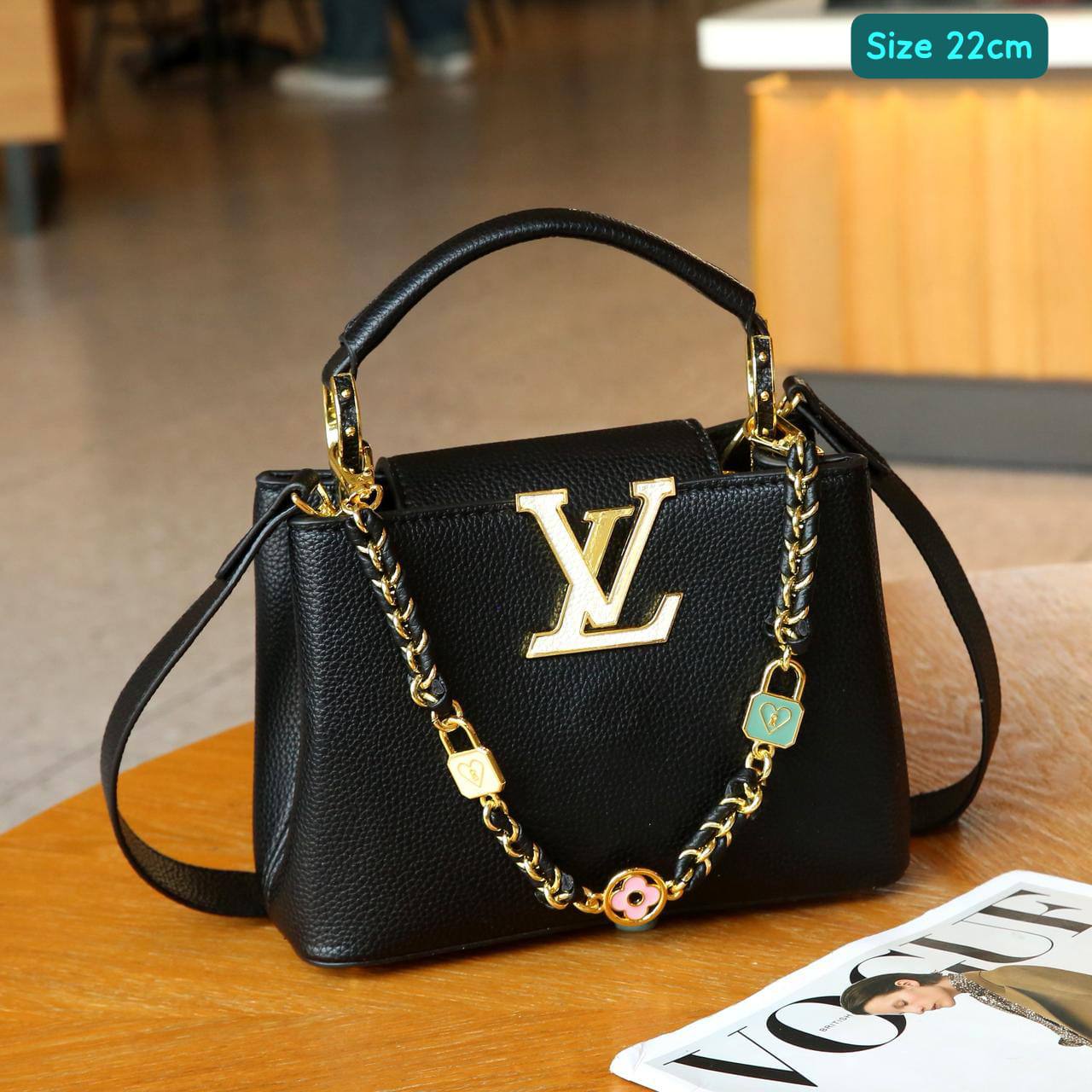 LV
Good quality 

with box 
🎁🎁🎁

125 dhs🌺

Zain186
♥️♥️♥️
