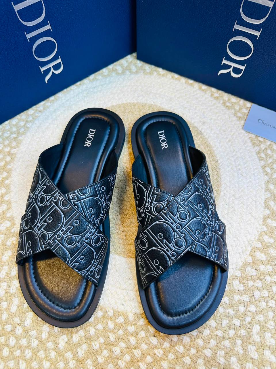 New
Size 40-46 
200 dhs💓

Zain132
♥️♥️♥️