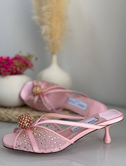 Jimmy choo 
Vip quality 
Size:36to41
450 dhs✅

Zain113
♥️♥️♥️