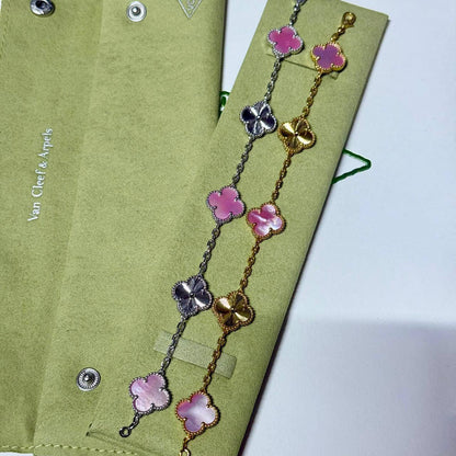 VCA ❤️‍🔥*
Bracelet 🐦‍🔥
Super master quality 💯
With normal boxes 📦 
65 dhs🪙🌨️
With master box 🗃️ 
105 dhs🪙🌨️

Zain216
♥️♥️♥️