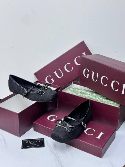 💥𝐑𝐄𝐒𝐓𝐎𝐂𝐊𝐒 💥

✨*GUCCI* ✨
💯high quality
Size 36-37-38-39-40-41

100 dhs🇦🇪🇦🇪🇦🇪
Zain21
♥️♥️♥️