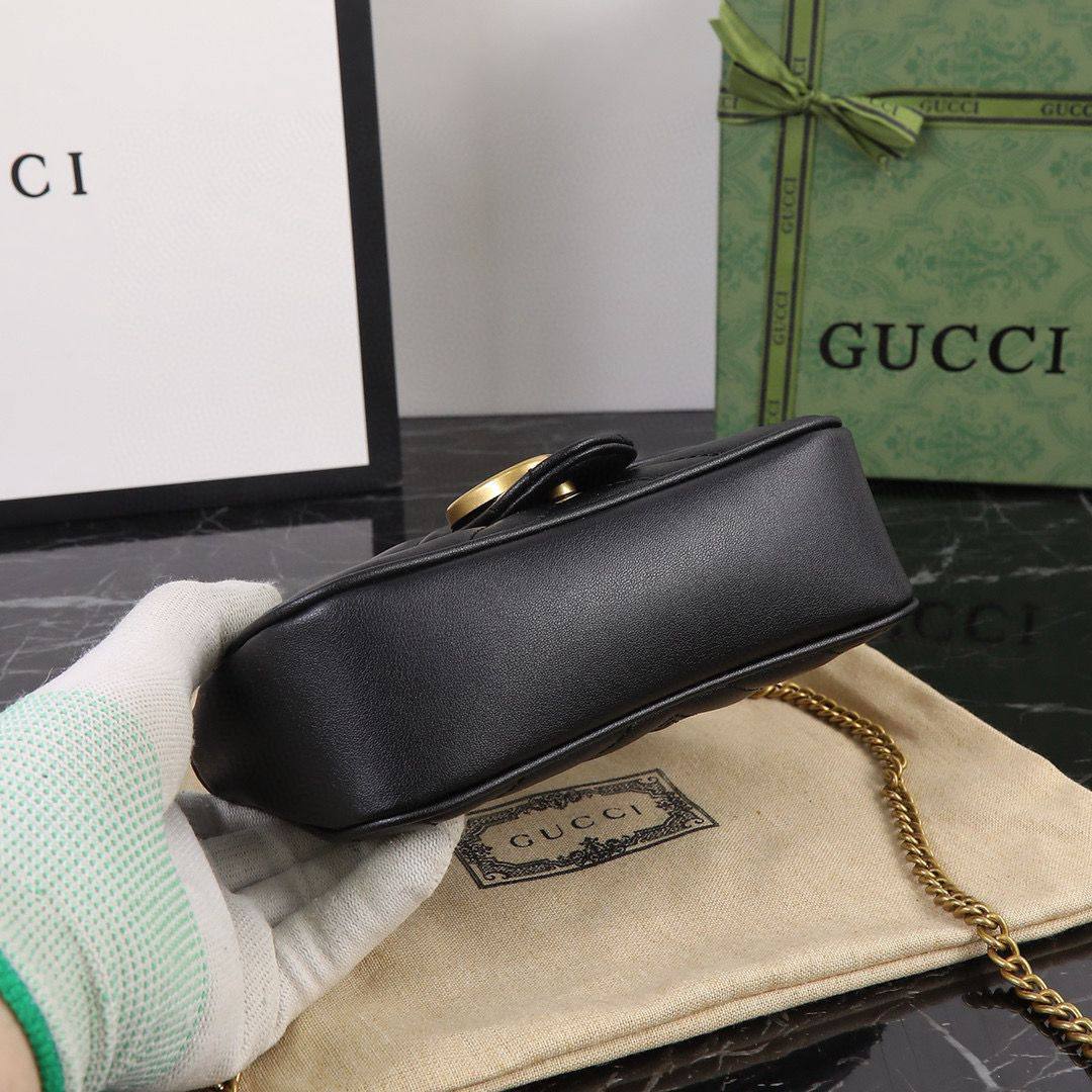 GUCCI MARMONT 
MINI SIZE 
 GOOD QUALITY 

WITH BOX🎁🎁🎁
90 dhs✅

Zain39
♥️♥️♥️