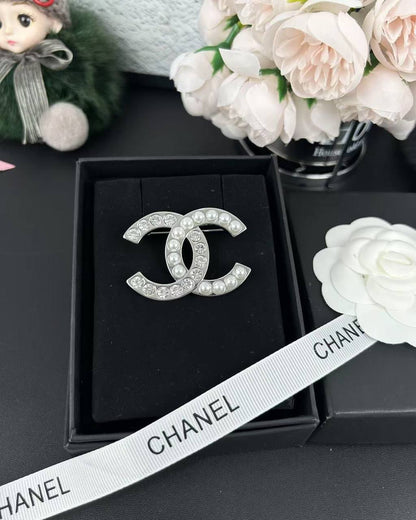 Brooch
55 dhs🪙💕

Zain89
♥️♥️♥️