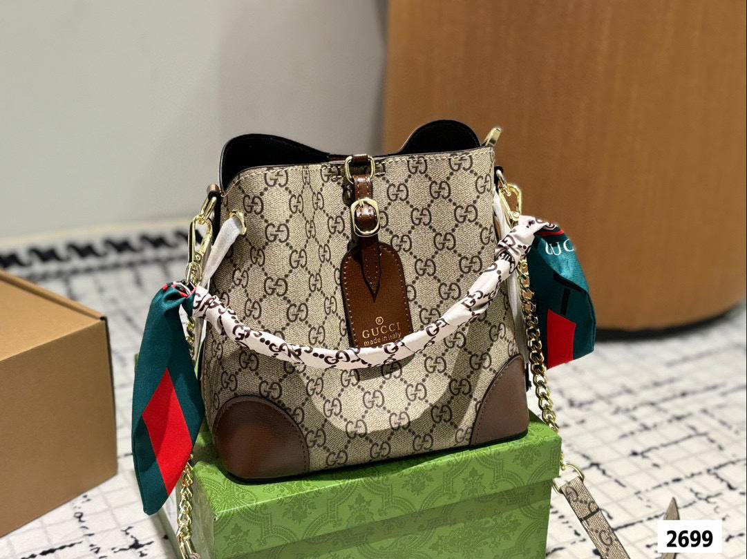Dior - LV - Gucci - Hermes
Good quality 

with box 🎁

100 dhs✅

Zain186
♥️♥️♥️